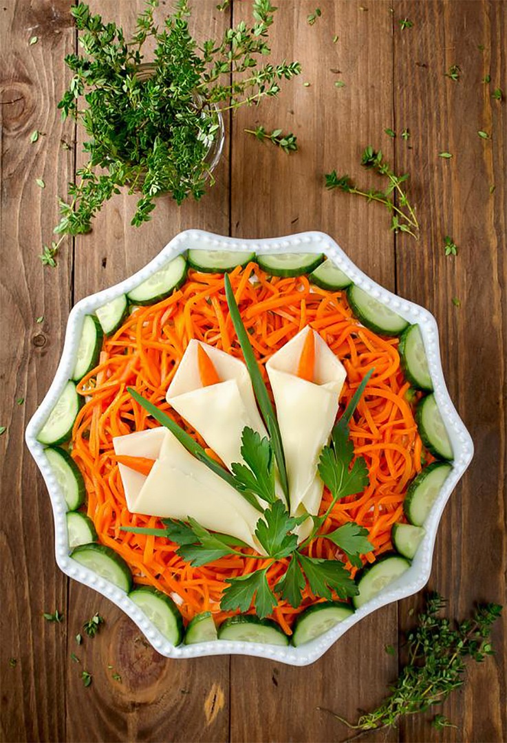 Салат «Каллы» с морковью и кукурузой
